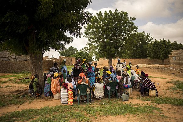 Engaging and empowering people to sustainably use forests in Senegal. Credit FAO